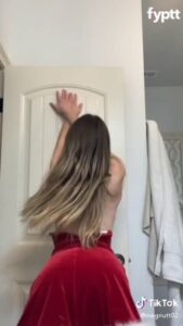 Dancing And Singing With Her Naked Big Boobs On Adult TikTok