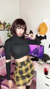 Cute girl is actually a TikTok slut that loves sucking dicks and fucking herself with dildos