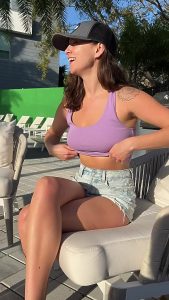 Showing boobs Brunette Natural tits by piper_quinn