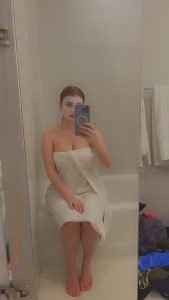 Towel Mask Selfie by realprettyangel